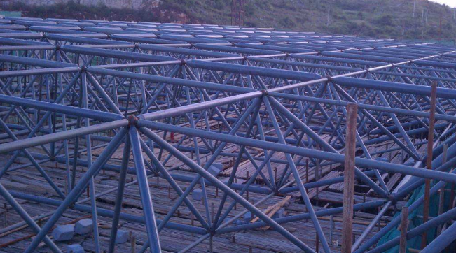 海门概述网架加工中对钢材的质量的过细恳求